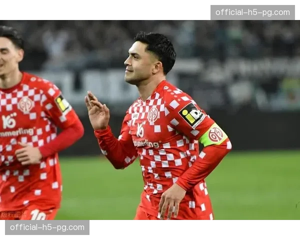 结果速报：拜仁慕尼黑4-1大胜美因茨，凯恩回撤策应战术激活边路进攻