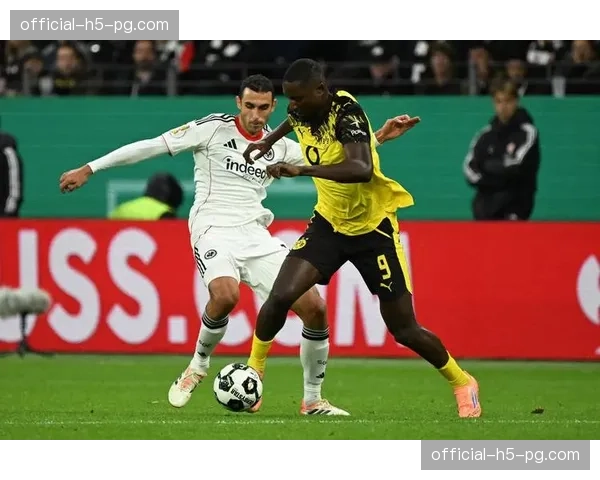 德国杯半决赛前瞻：法兰克福挑战拜仁，格拉斯纳重返安联